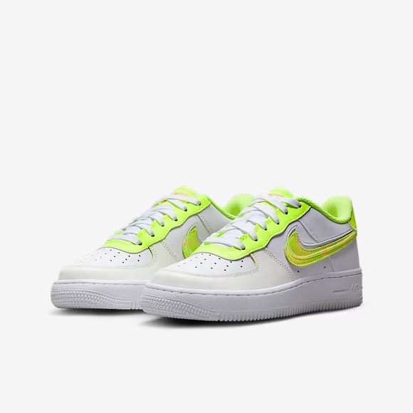 Nike Air Force 1 LV8 - Picture 2 of 8